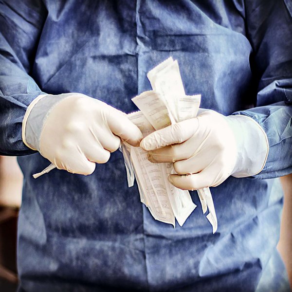 Come posso ridurre i rischi di un investimento immobiliare in un'area soggetta a frane in Liguria?